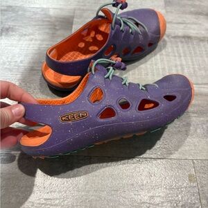 Keen Purple Closed Toe Rubber Water Shoes Sandals Size 3